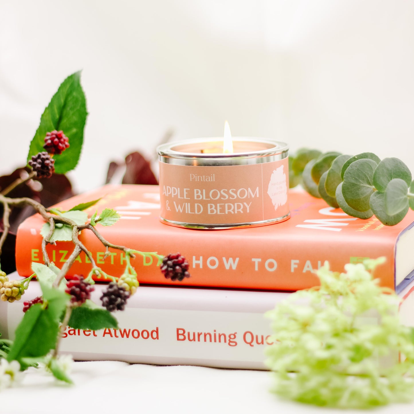 Apple Blossom & Wild Berry Paint Pot