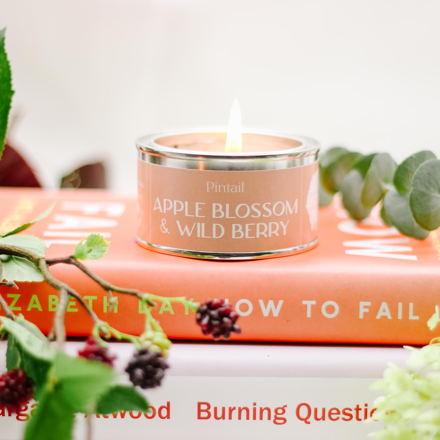 Apple Blossom & Wild Berry Paint Pot