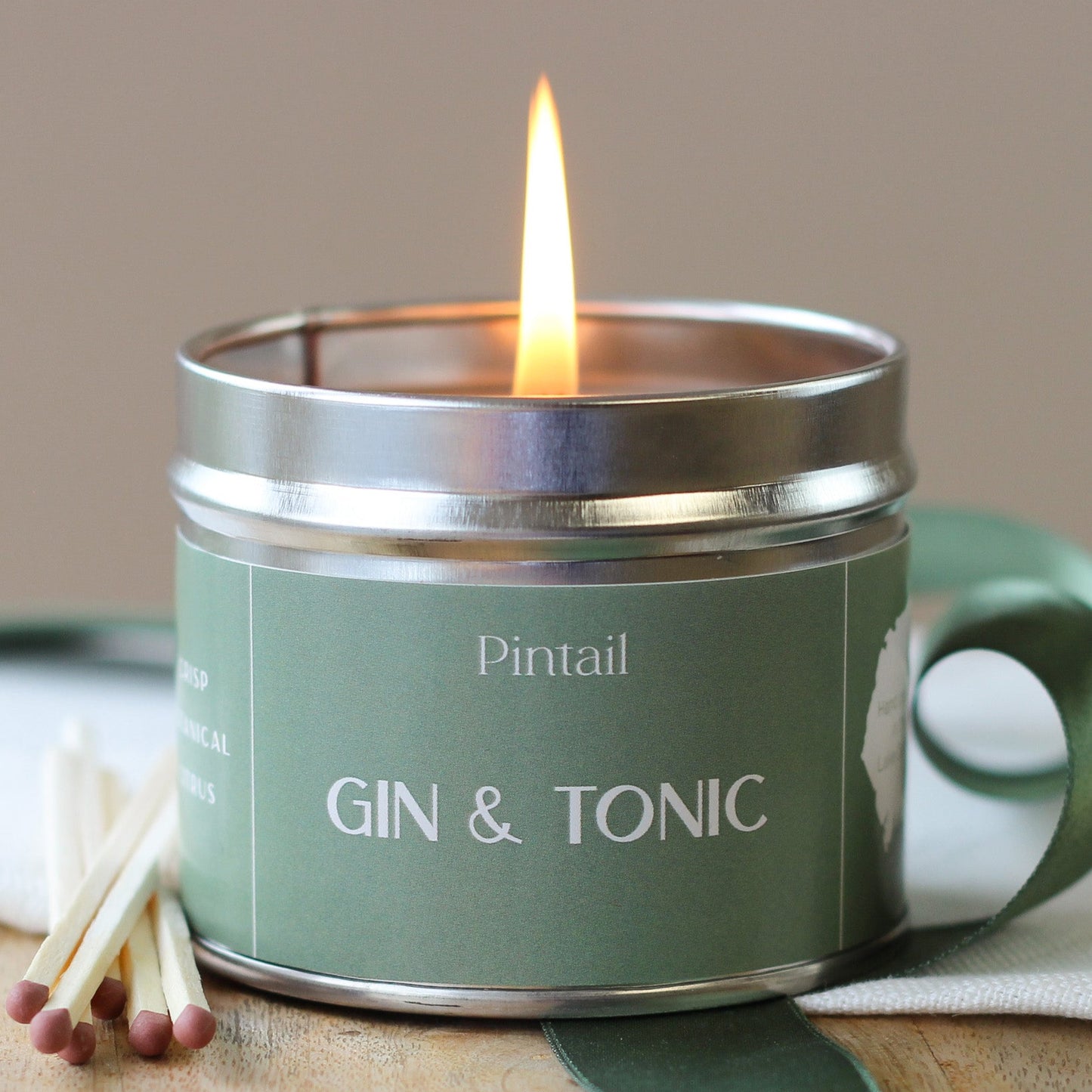 Gin & Tonic Classic Tin Candle