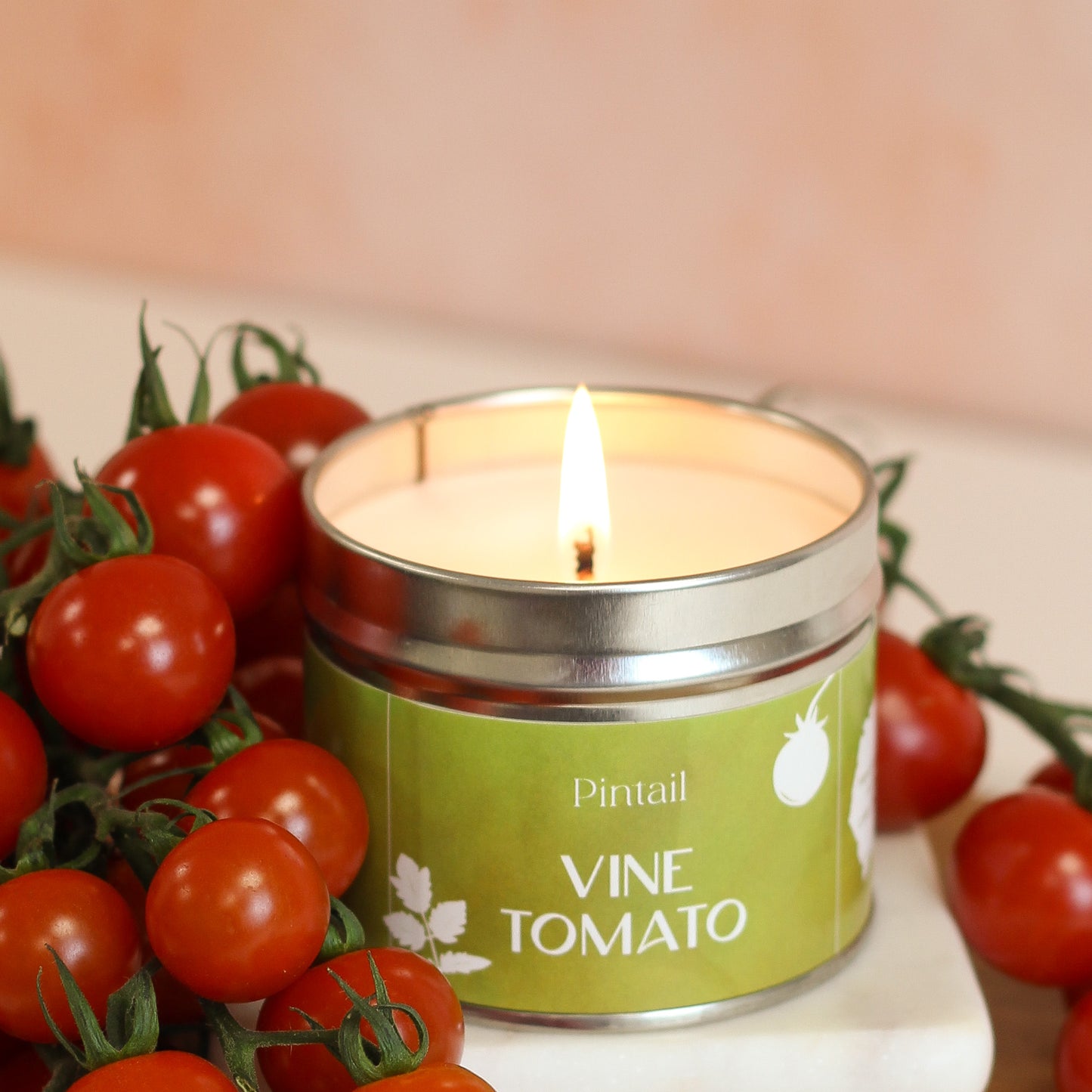 Vine Tomato Classic Tin Candle