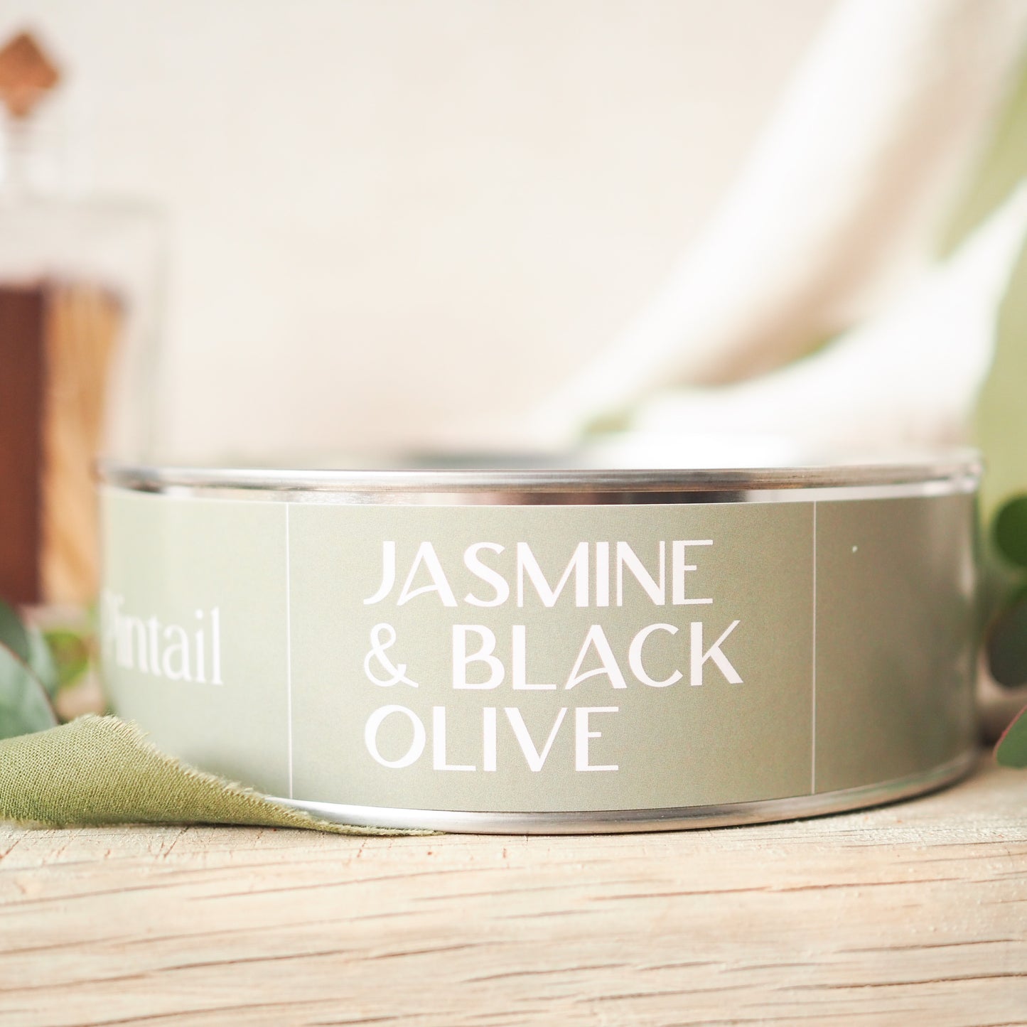 Jasmine & Black Olive Triple Wick