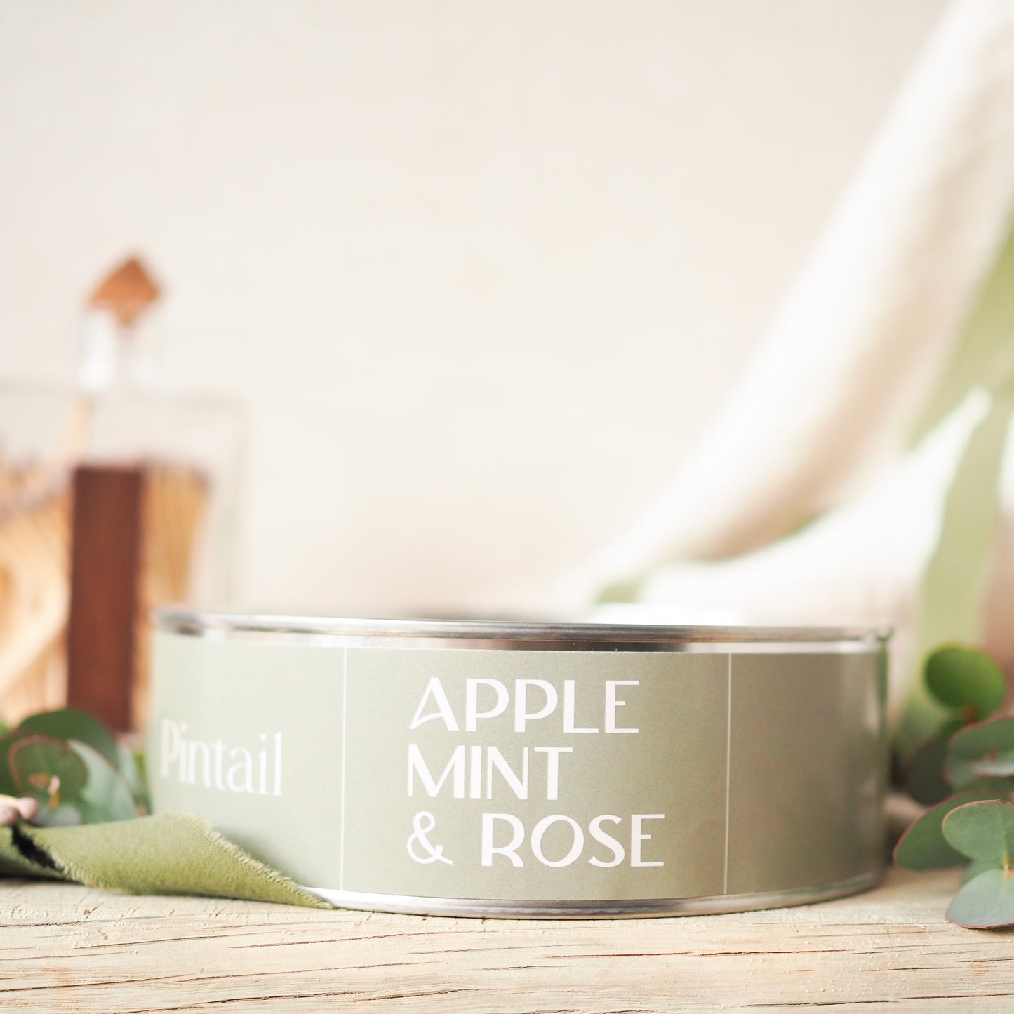Apple Mint & Rose Triple Wick