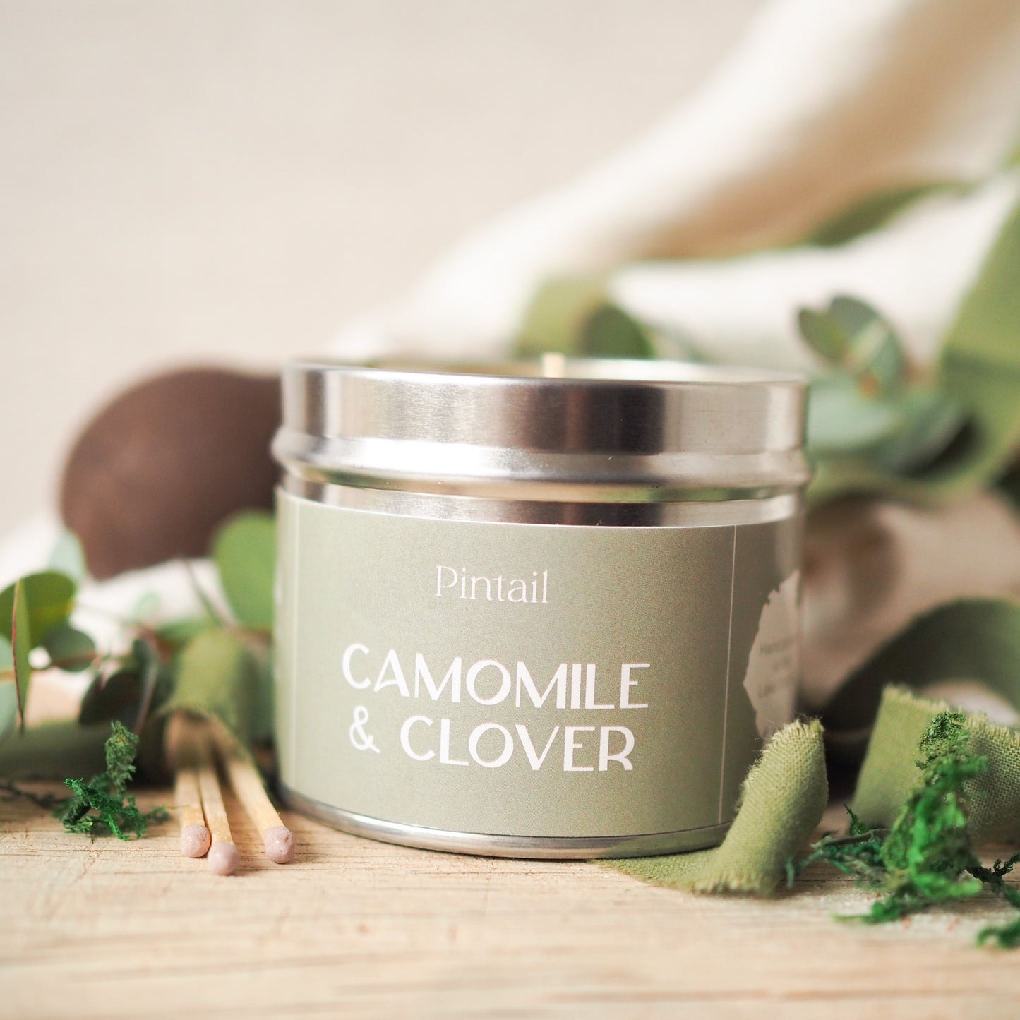 Camomile & Clover Classic Tin