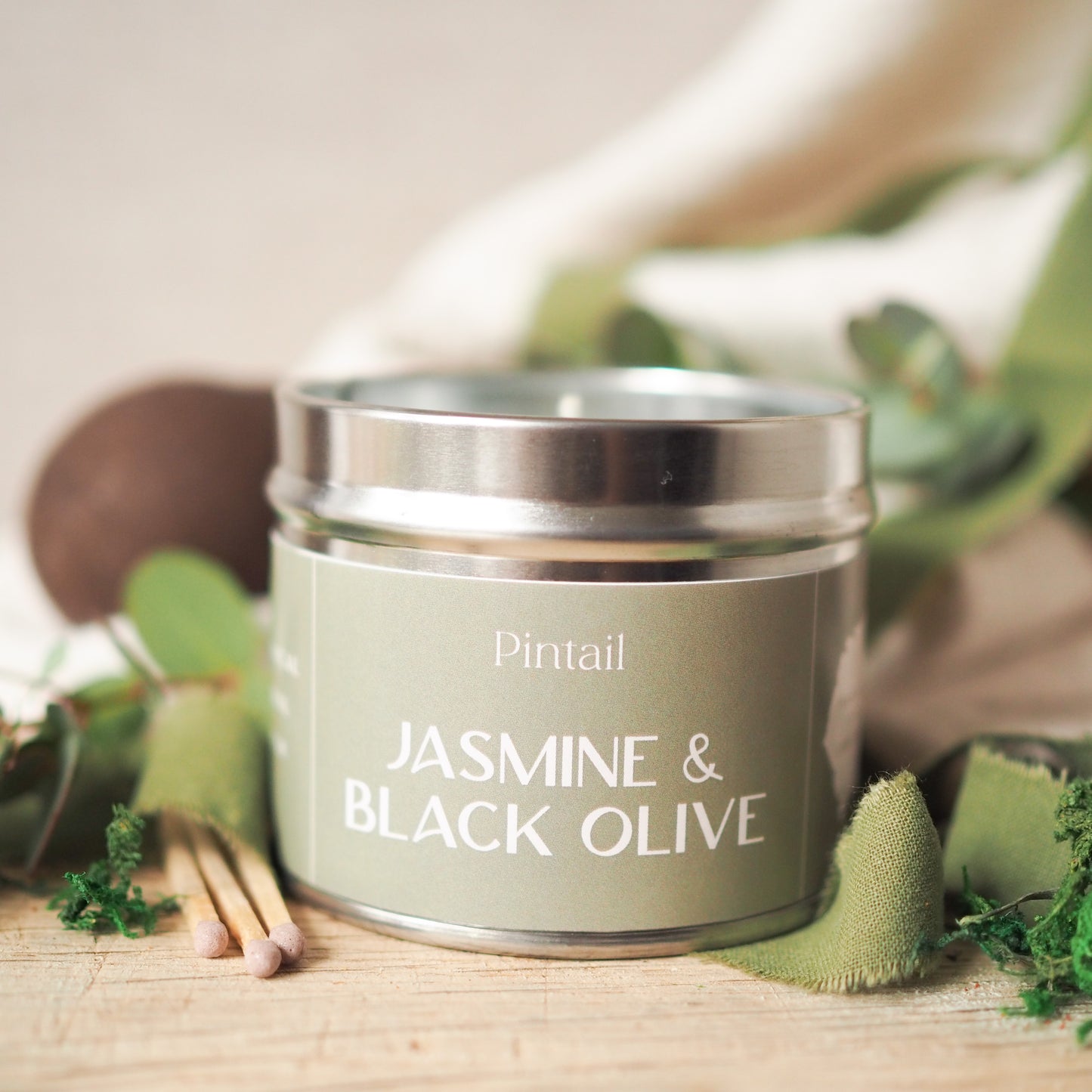 Jasmine & Black Olive Classic Tin