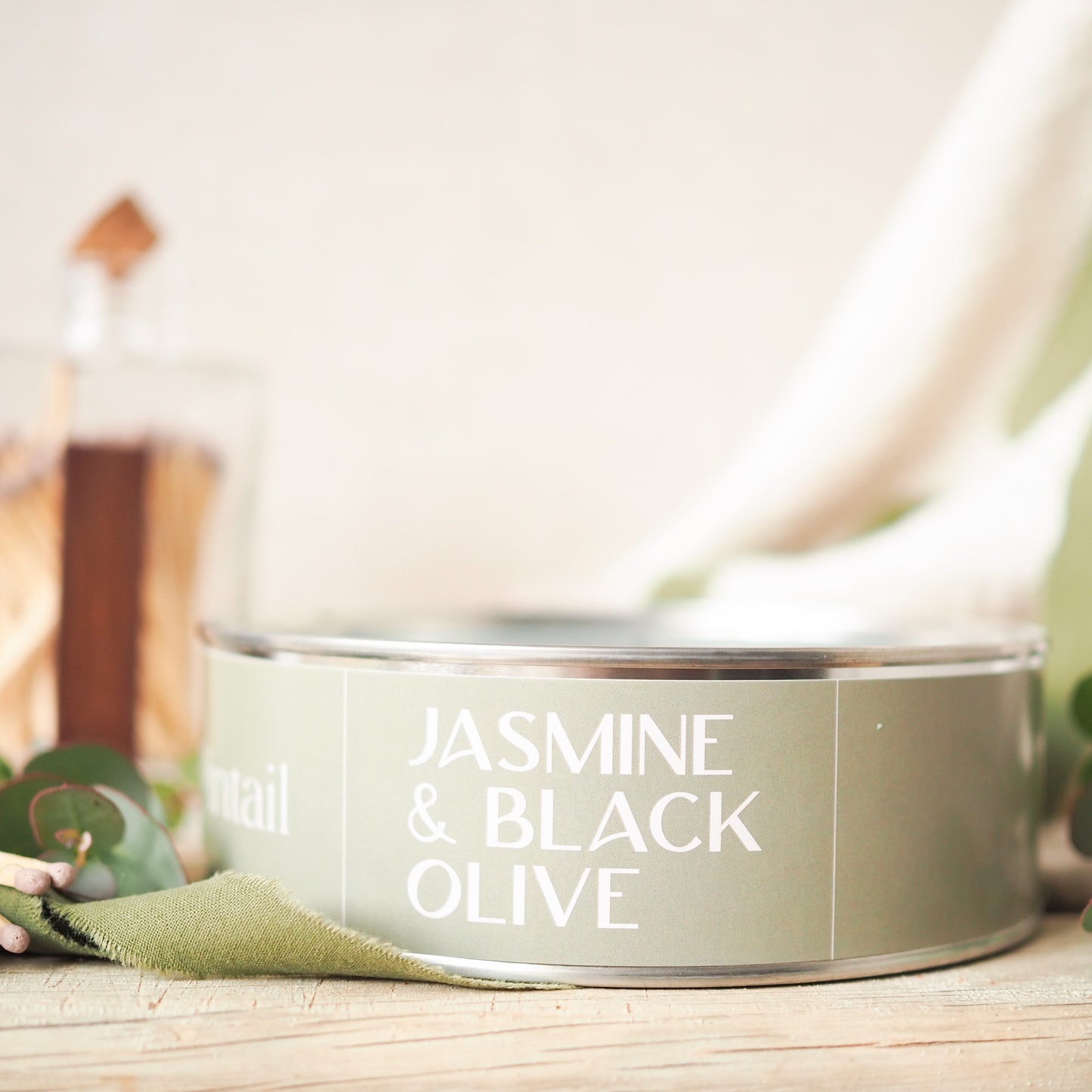 Jasmine & Black Olive Triple Wick