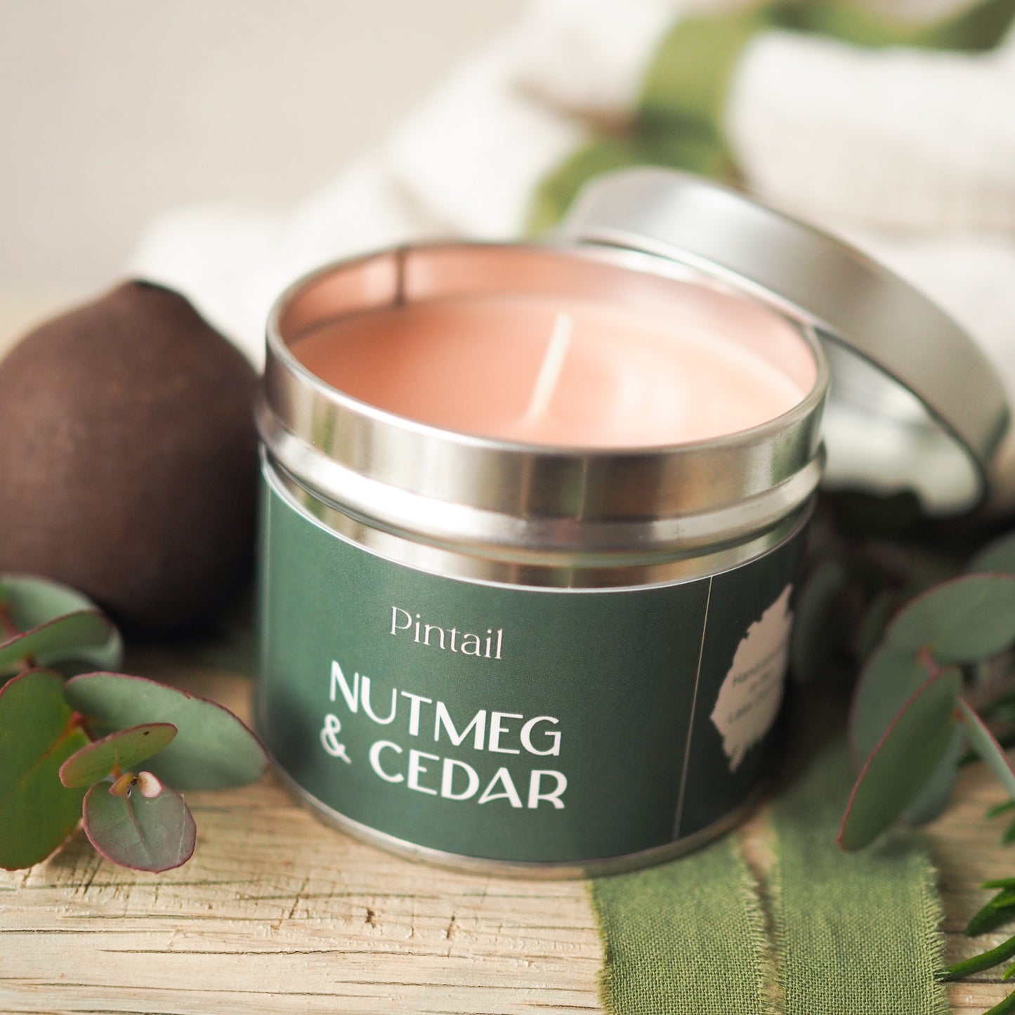Nutmeg & Cedar Classic Tin