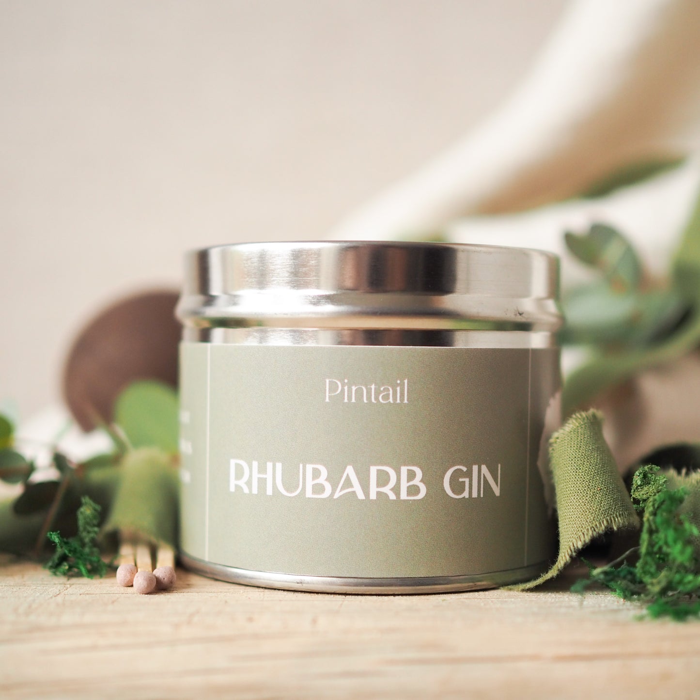 Rhubarb Gin Classic Tin