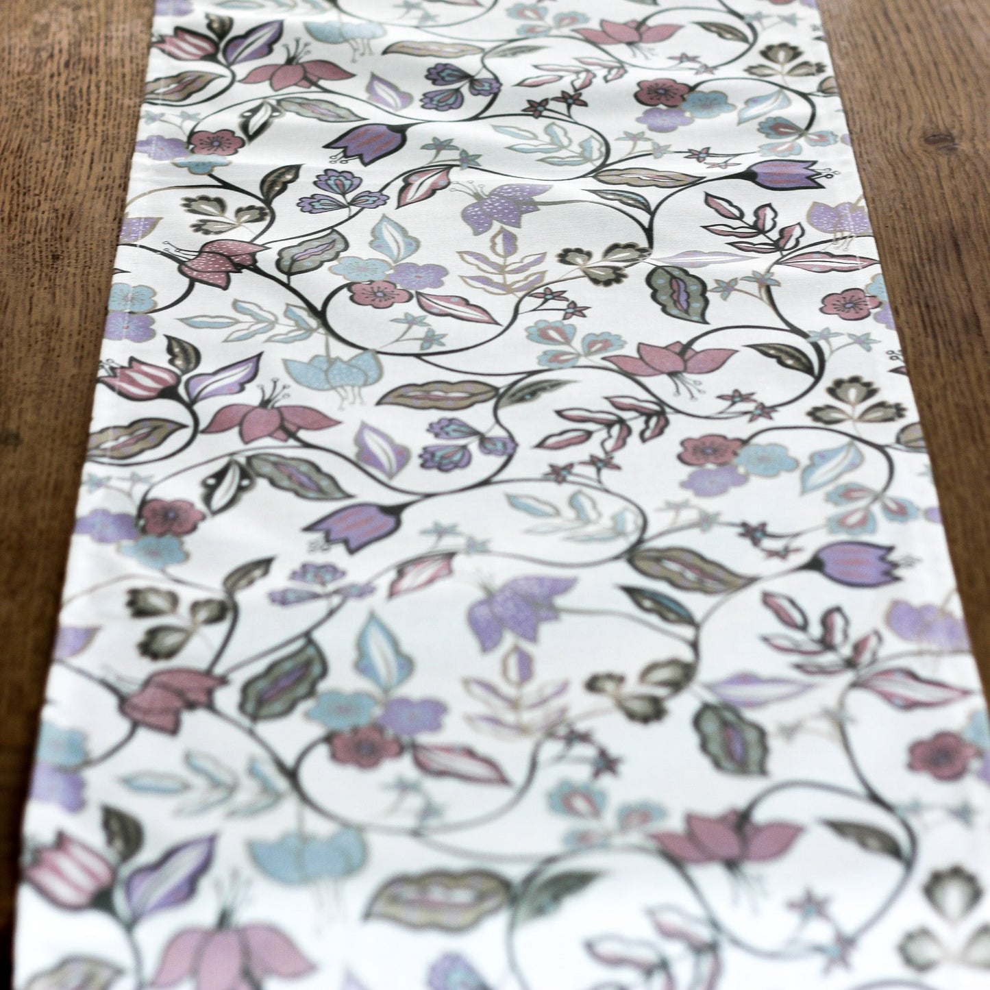 Vintage Floral Table Runner - Lavender