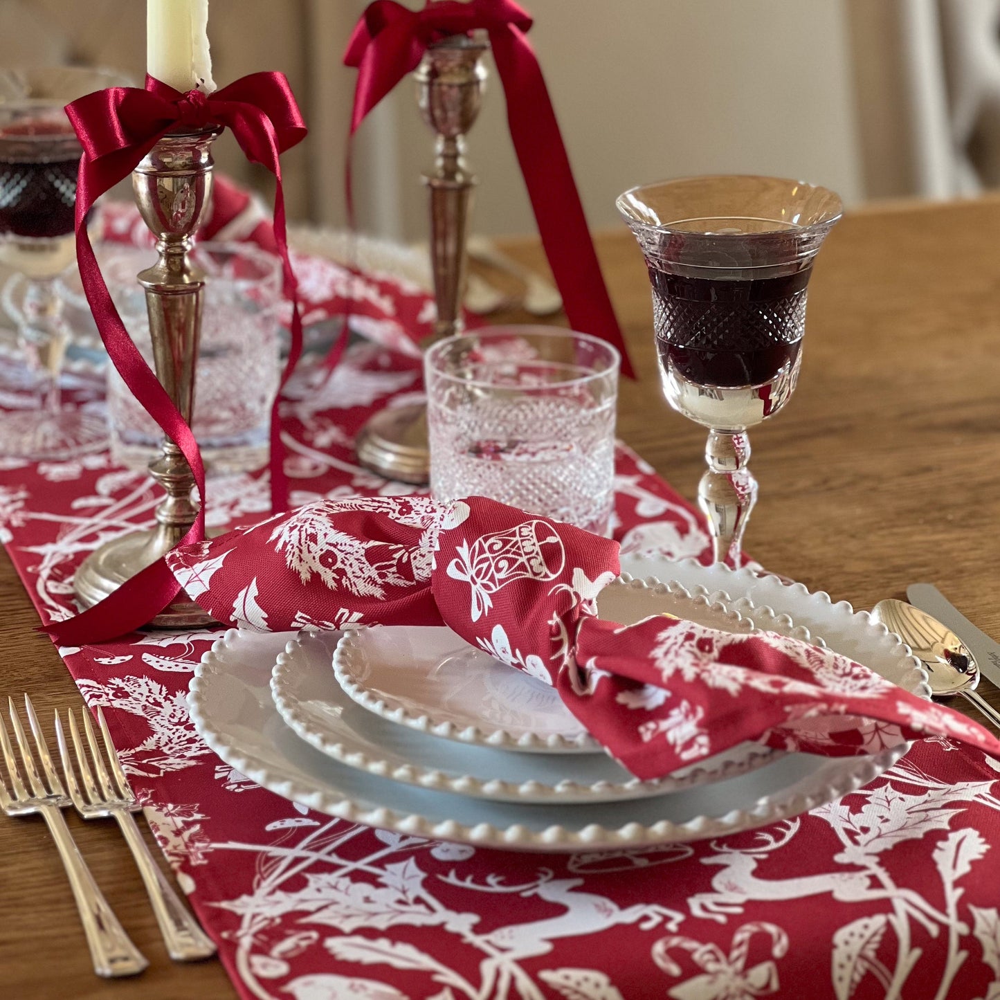 Red Stag & Wreath Table Runner