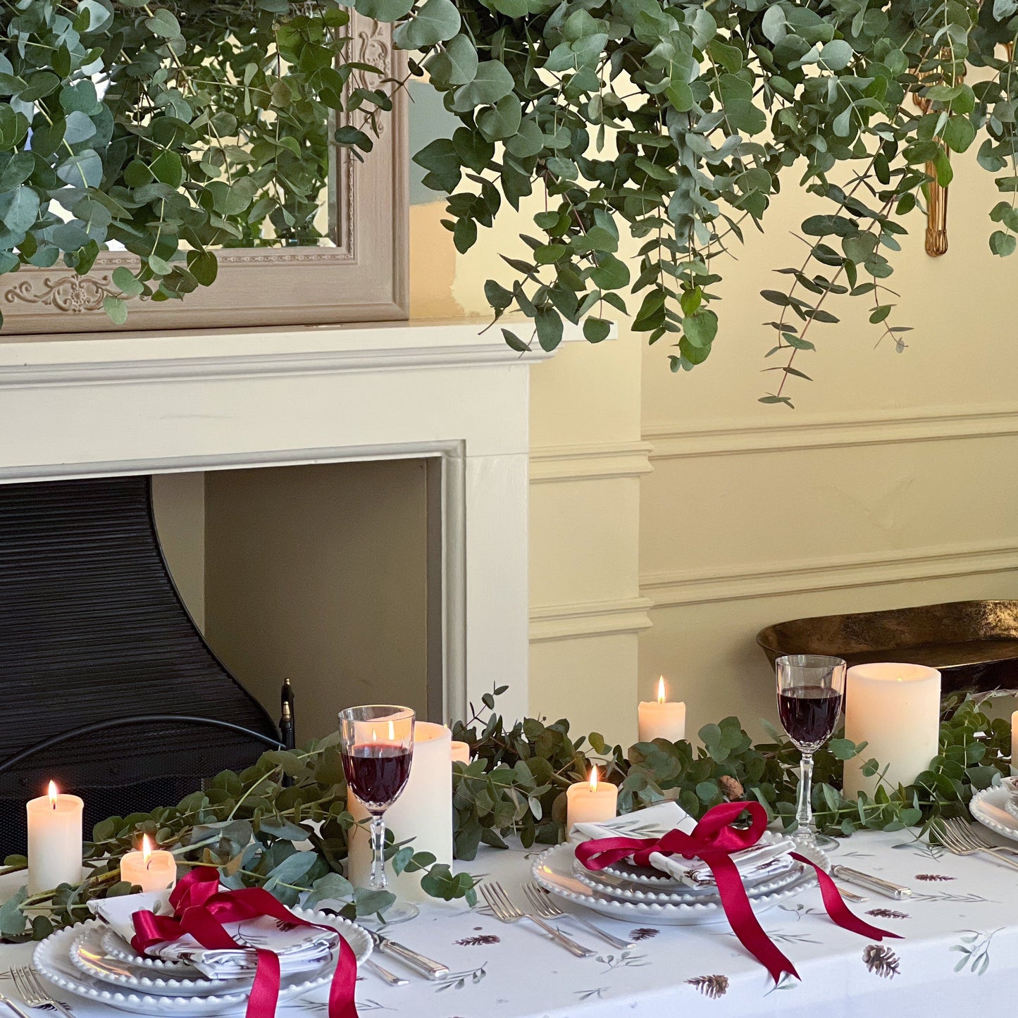 Mistletoe and Pine Tablecloth - White Berries